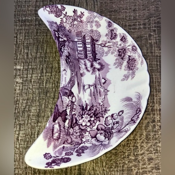 Vintage TONQUIN PLUM Royal STAFFORDSHIRE Clarice Cliff Crescent Bone Plate - Picture 9 of 10
